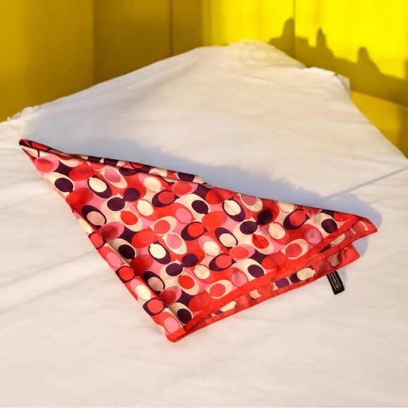 Coach square silk scarf 27x27 inches - Picture 5 of 8